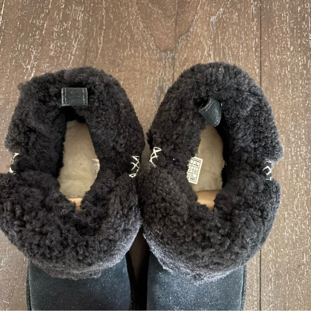 UGG women classic